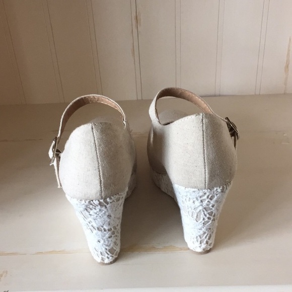 Manhattan Collection Wedges size 8 - Picture 4 of 4